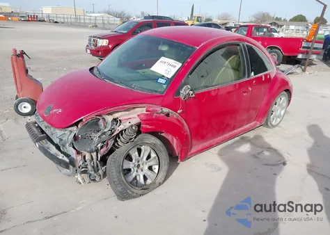 2008 Volkswagen New Beetle S из США, поврежденный, VIN 3VWPW31CX8M520588